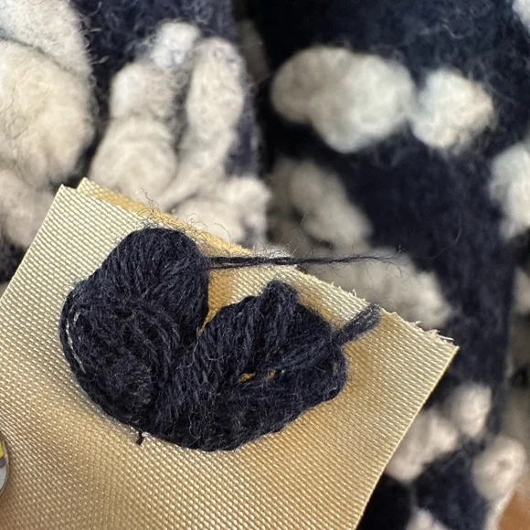 Anthropologie sleeping in snow cardigan, size large - Picture 17 of 17